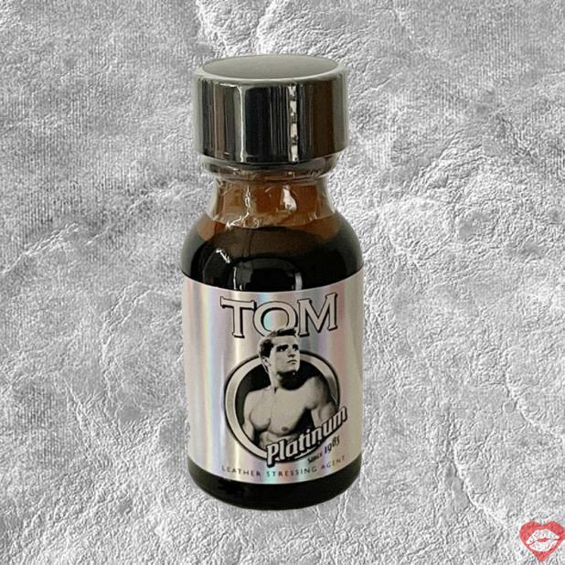 Giá sỉ Popper Leather cleaner TOM Platinum 15ml hàng xách tay 