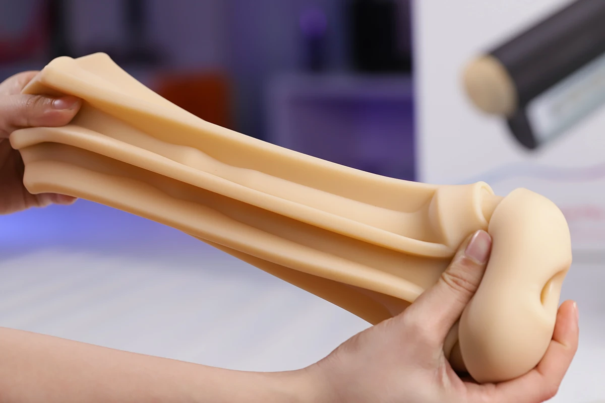 Âm đạo giả Lovense Solace Pro AI máy thủ dâm cao cấp