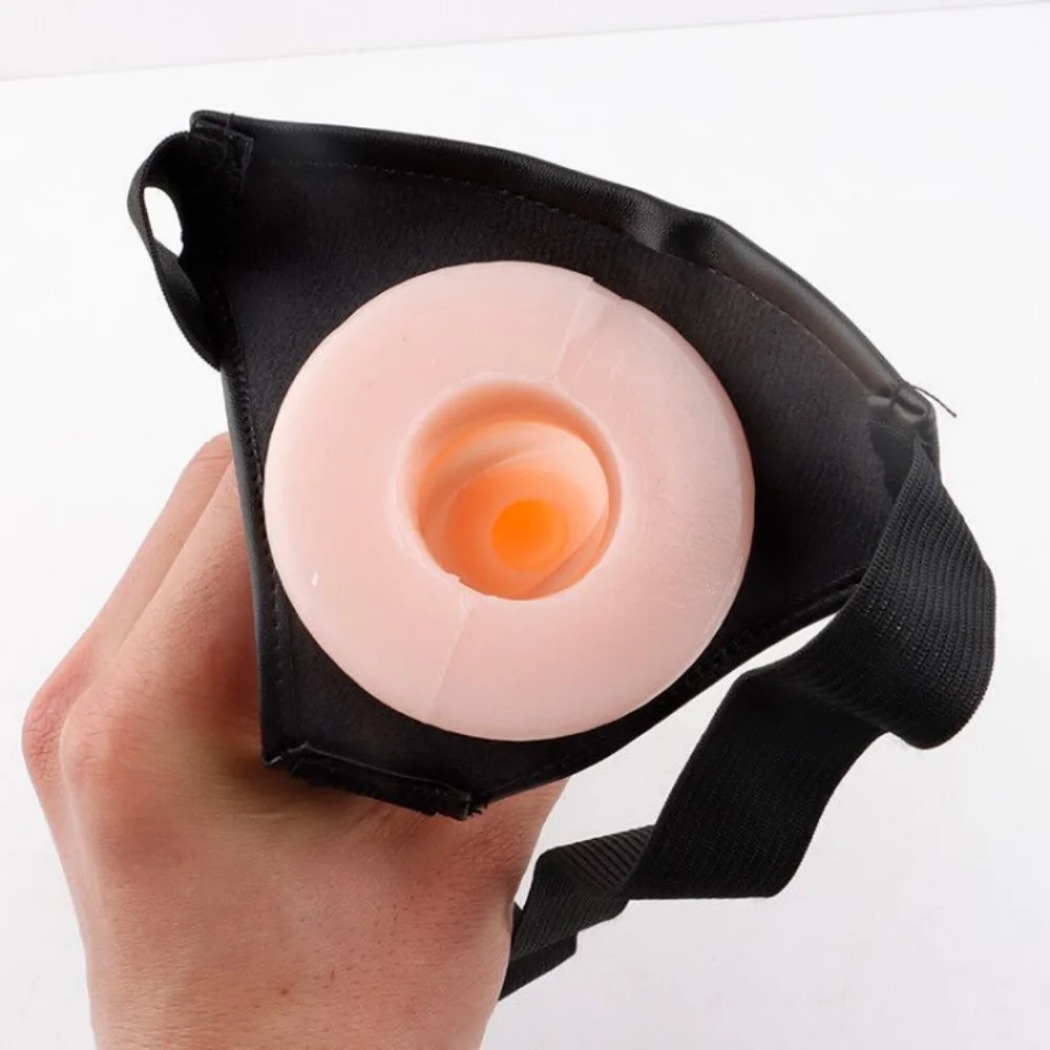 Dương vật giả silicon siêu mềm rỗng ruột có dây đeo kích thích les