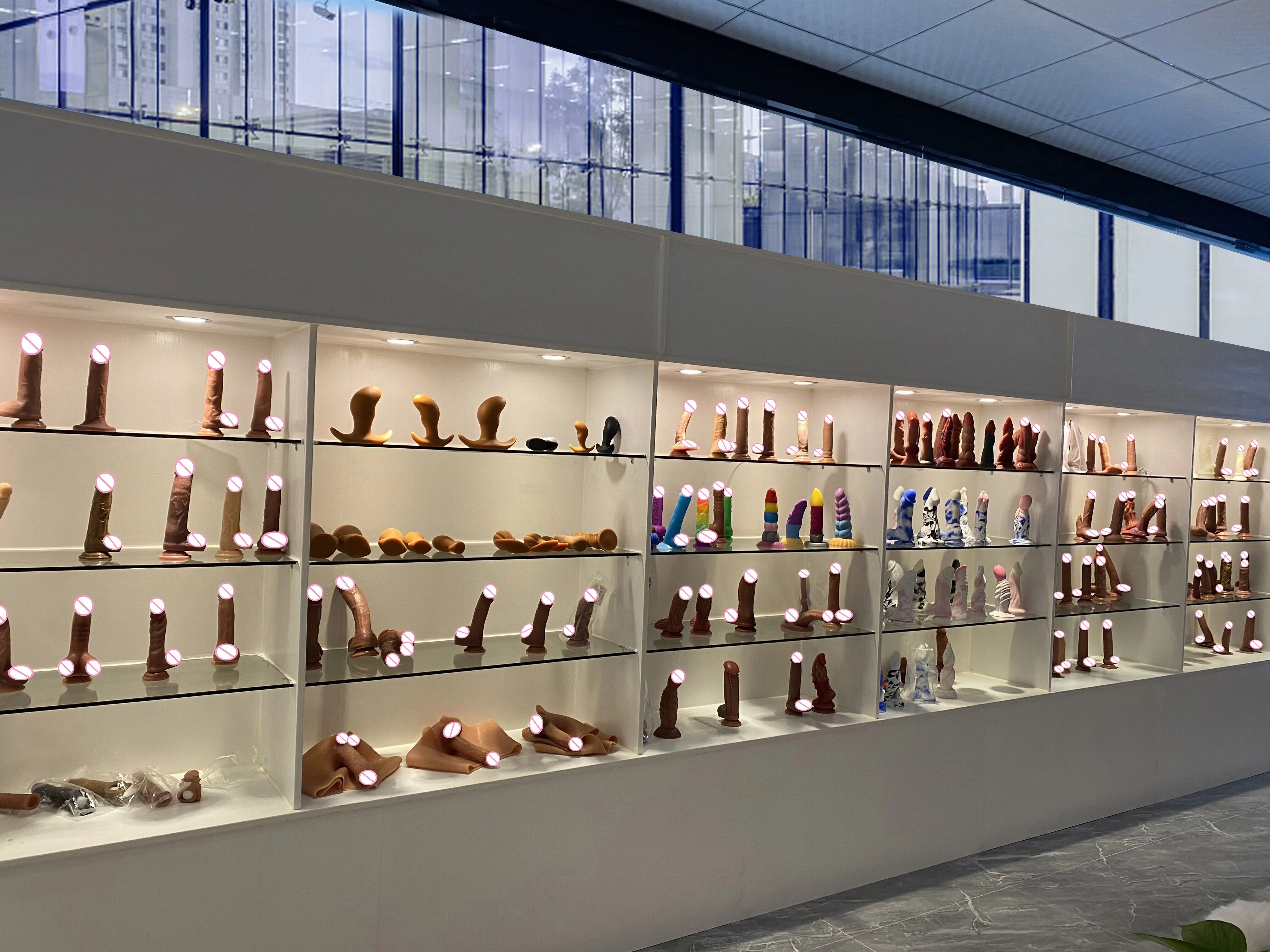 Quần lót silicon dương vật giả rung thụt điều khiển từ xa kích thích