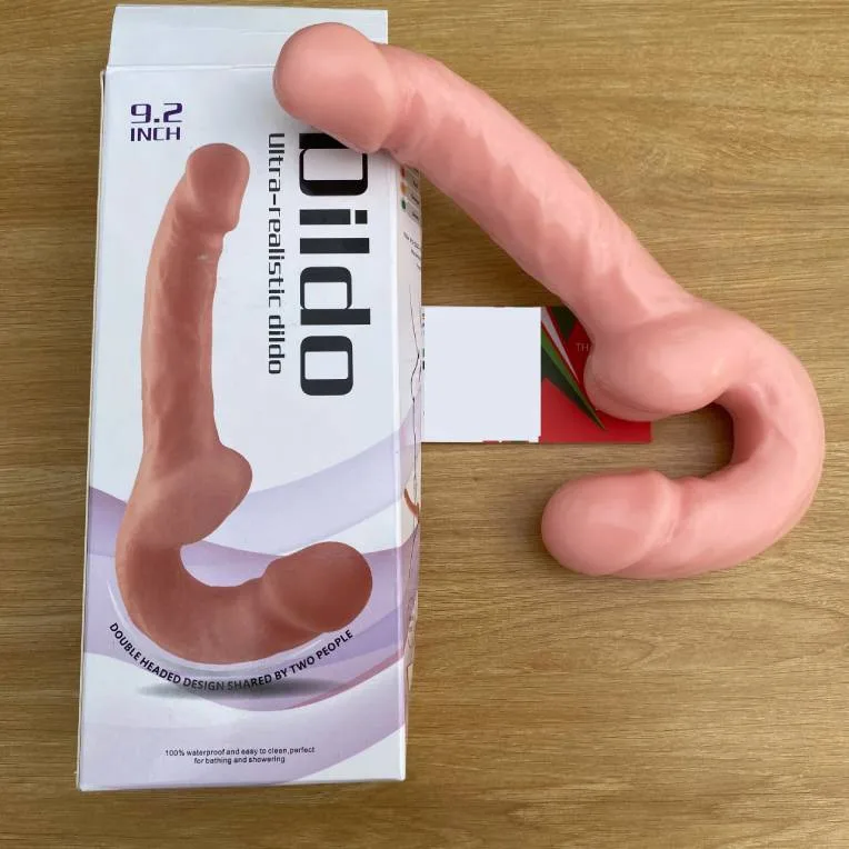 Dương Vật Giả Hai Đầu Baile 9.2 Inch Dildo Silicone Siêu Mềm Dương Vật Giả Hai Đầu Baile 9.2 Inch Dildo Silicone Siêu Mềm — Sau khi sử dụng