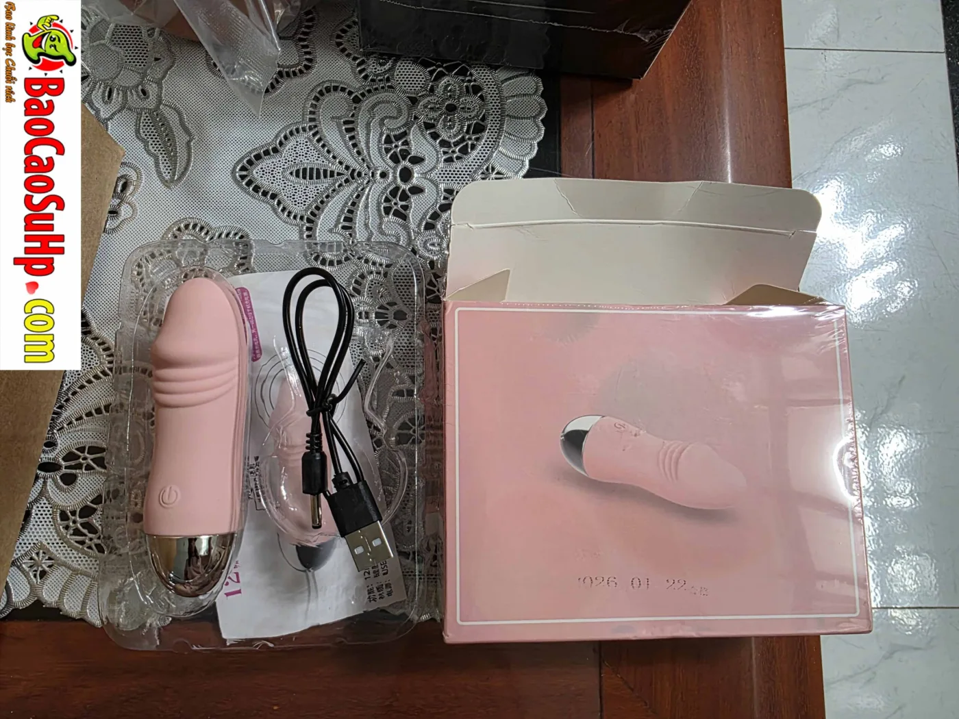 Dương vật giả mini siêu nhỏ gọn Rosselex Titan Flow rung — Ảnh chụp sản phẩm tại shop Shop.com