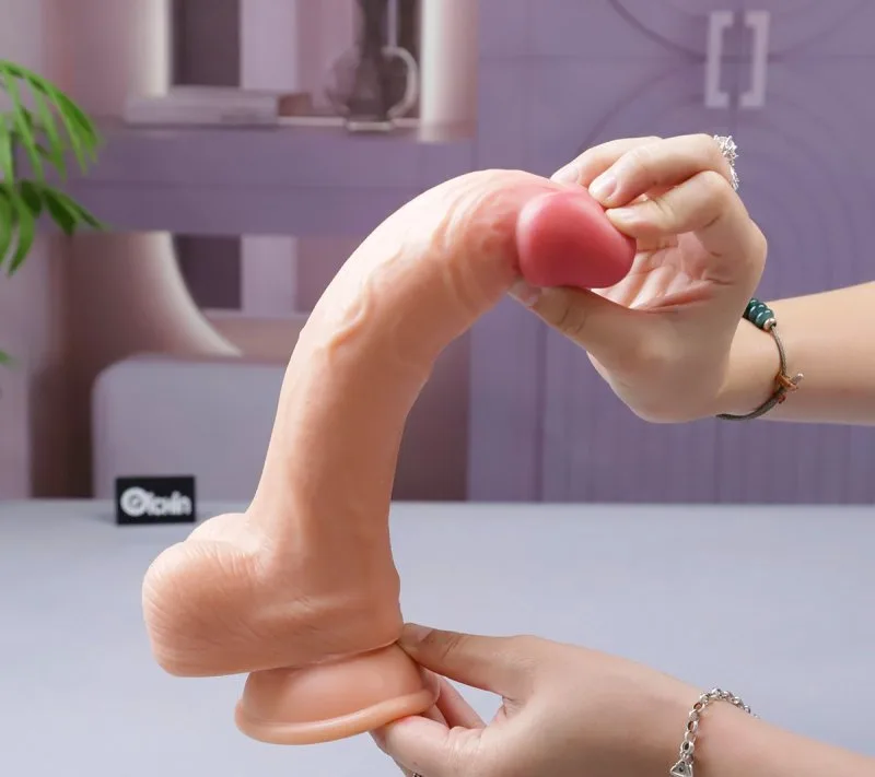 Bẻ cong được vì silicone dẻo dai