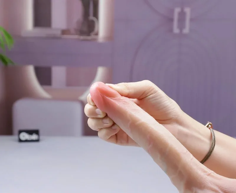 Bóp phần đầu để cảm thấy sự mềm mại