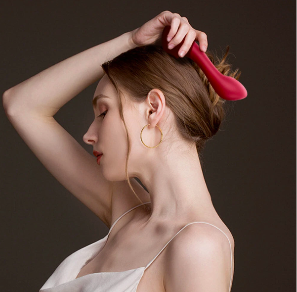 Máy massage 2 đầu Svakom Hill, rung bú hút mạnh, giày cao gót