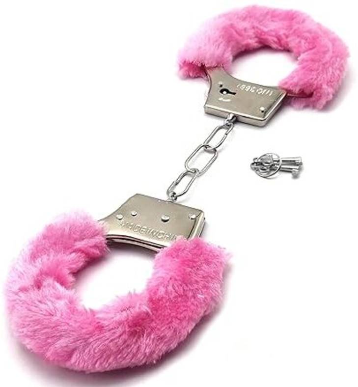 Còng Tay Số 8 Bằng Thép Có Lót Lông Phụ Kiện BDSM Cao Cấp An Toàn Êm Ái Còng Tay Số 8 Bằng Thép Có Lót Lông Phụ Kiện BDSM Cao Cấp An Toàn Êm Ái