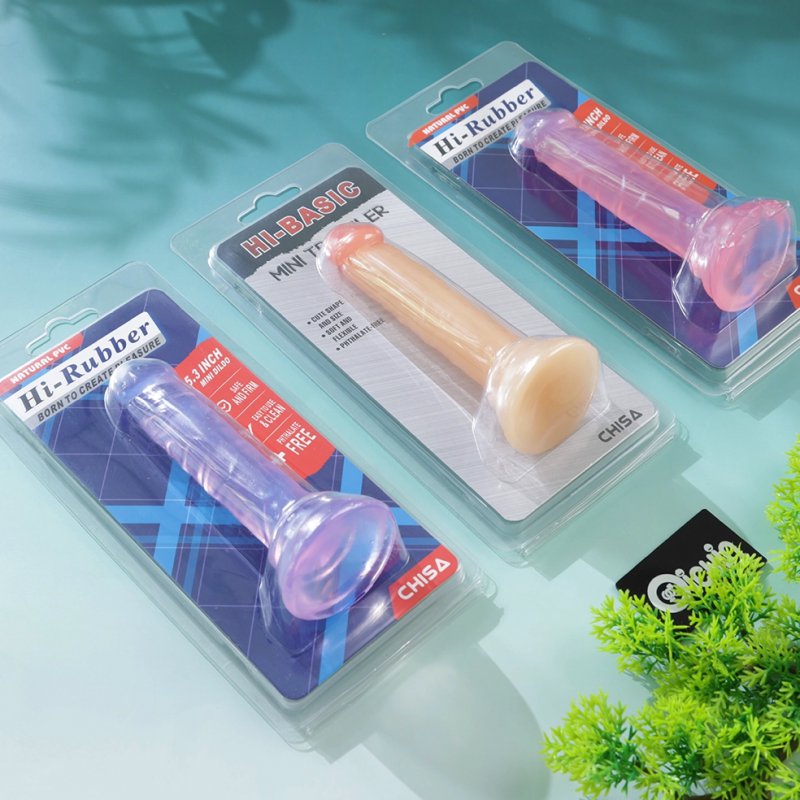 Dương vật giả size mini Chisa mềm dẻo có đế gắn tường