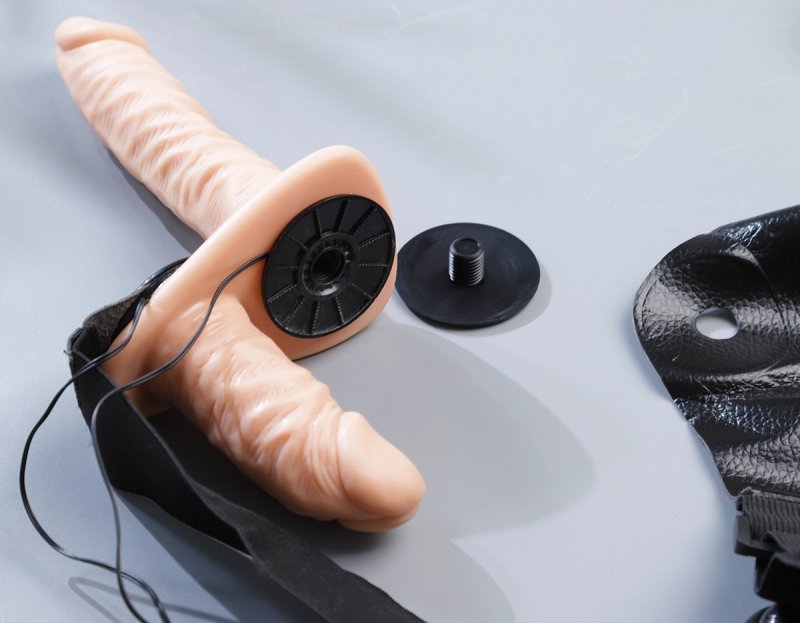 Double-Heads Strap On 2 đầu mềm mịn có rung
