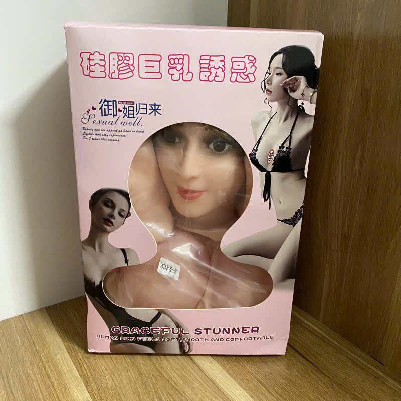 Búp bê bơm hơi cô nàng hotgirl trẻ trung âm đạo silicon cấy lông mu chân thực