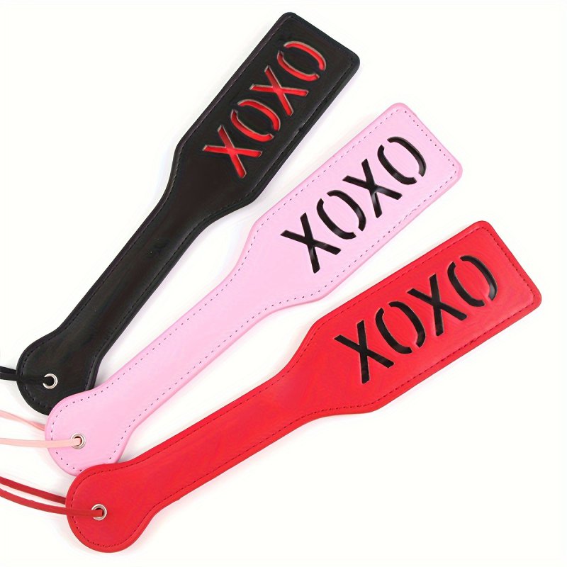 Roi phết mông XOXO da PU cao cấp