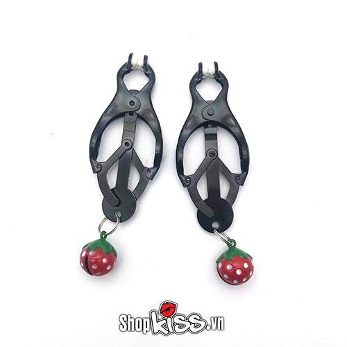 Bộ kẹp núm vú có lục lạc hình trái dâu ngọt ngào