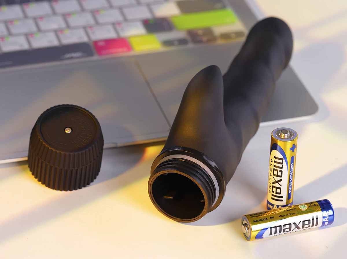 Bán Dương vật giả CalExotics Black Velvet Clit Arouser rung đa tốc độ giá rẻ