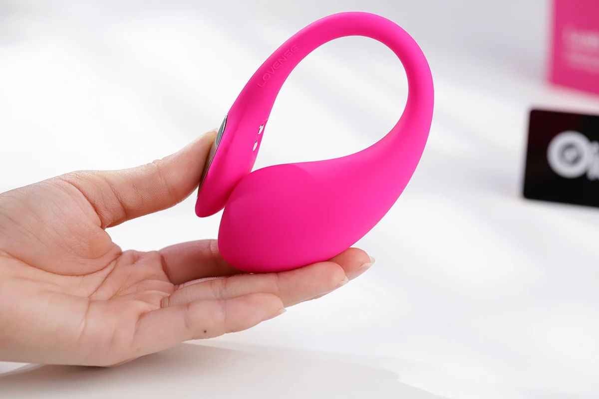 Lovense Lush 4 trứng rung không dây đỉnh cao điều khiển qua app tiện lợi
