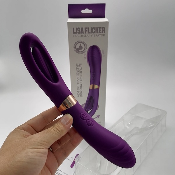 Cung cấp Que rung 2 đầu Lisa Flicker Fingerslap có lưỡi liếm massage mô phỏng búng tay có tốt không? Cung cấp Que rung 2 đầu Lisa Flicker Fingerslap có lưỡi liếm massage mô phỏng búng tay có tốt không?
