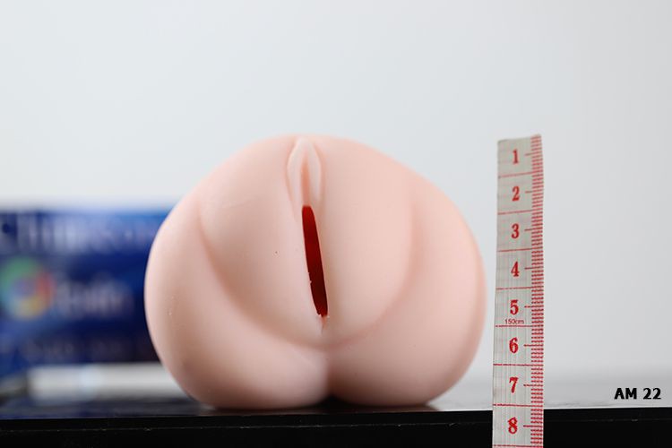 đường kính 7.8cm, lỗ bé xíu giống hệt như âm đạo gái mới lớn.