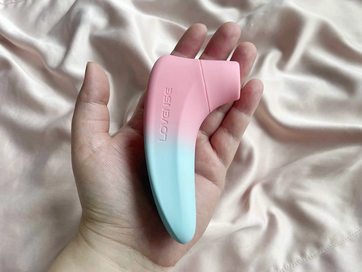 Lovense Tenera 2 Clitoral Suction Stimulator máy bú hút âm vật kết nối qua App