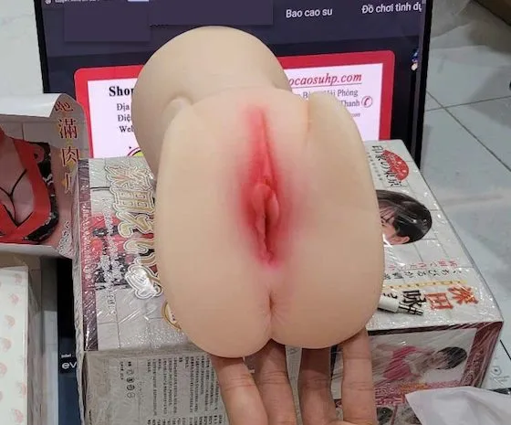 Âm đạo giả idol Fukada Eimi V3 Onahole cầm tay rung hút làm nóng Âm đạo giả idol Fukada Eimi V3 Onahole cầm tay rung hút làm — Bộ Sản Phẩm Bao Gồm