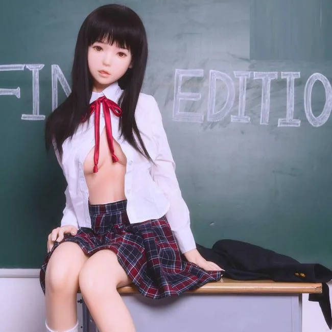 Búp bê DS UTOPIA công nghệ cao 145cm quà tặng lý tưởng