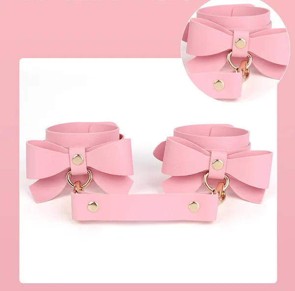 Bộ dụng cụ bạo dâm 5 món đính nơ siêu đẹp dễ thương Bộ Đồ Bạo Dâm 5 Món Đính Nơ Siêu Đẹp Đầy Quyến Rũ Và Độc Đáo — Với thiết kế nơ mềm mại, đối tác của bạn sẽ thấy vừa hứng