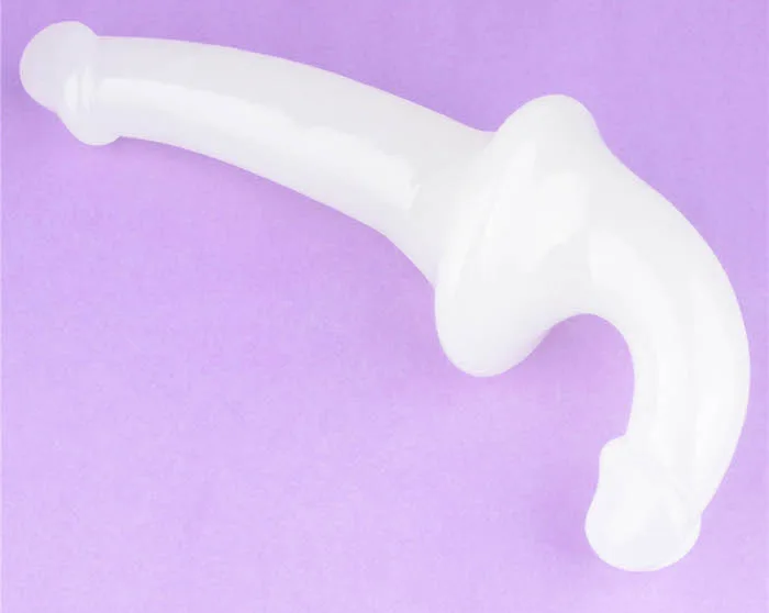 Dương vật giả 2 đầu Lovetoy Lumino Play 10.5 inch phát quang trong bóng tối Lovetoy Lumino 2 đầu phát sáng 10.5 inch, cảm giác thật — Với độ cong hoàn hảo của đầu nhỏ, điểm G sẽ là nơi thích
