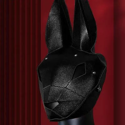 Đột phá phong cách với mặt nạ cosplay thỏ đen độc đáo siêu ngầu — ảnh 4