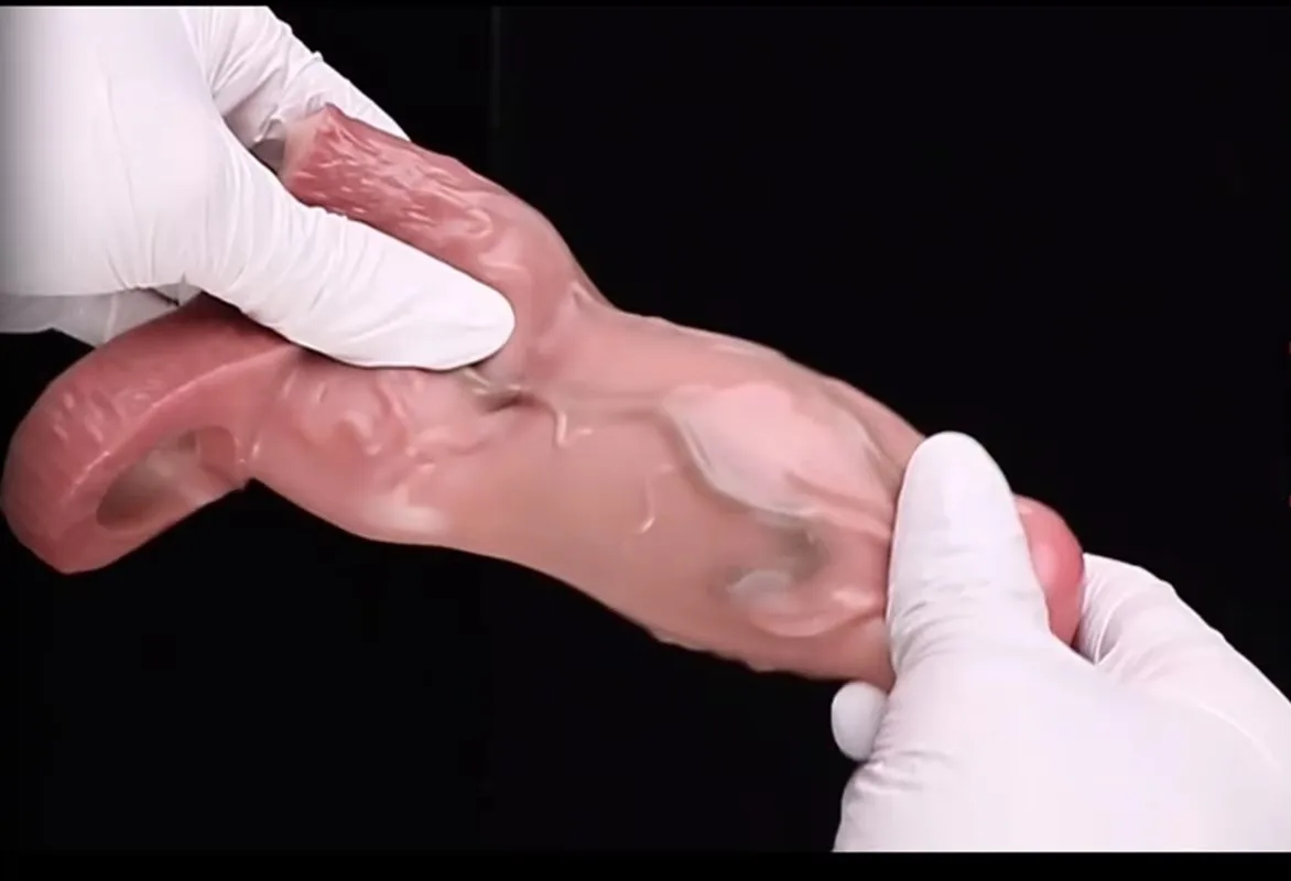 Bao Cao Su Đôn Dên Cu Ngựa Siêu Mềm Có Quai Đeo — Silicone y tế siêu mềm – An toàn và thoải mái khi sử dụng